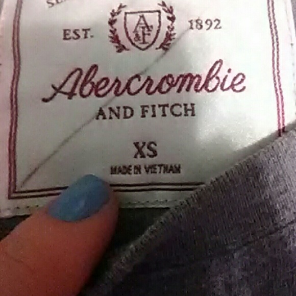 Tee - Picture 5 of 5